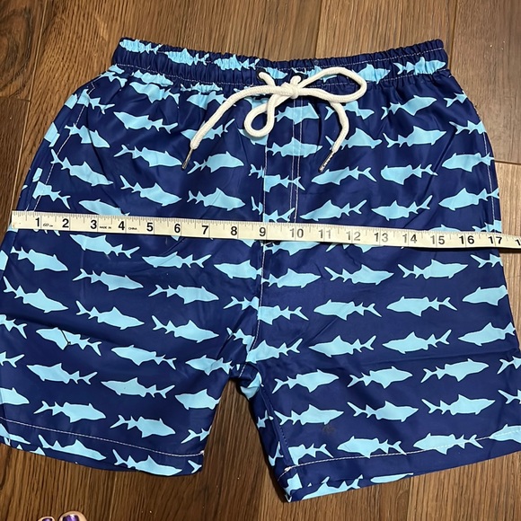 NWOT Shark Print Swim Trunks Quick Dry Bathing suit Elastic Waist 24 inches - Picture 2 of 10